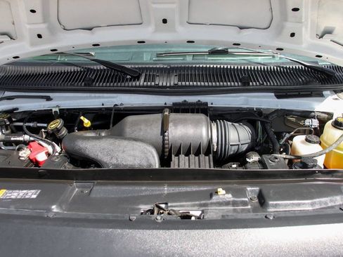 Used 2019 Ford E-350 and Econoline 350 Super Duty image 13