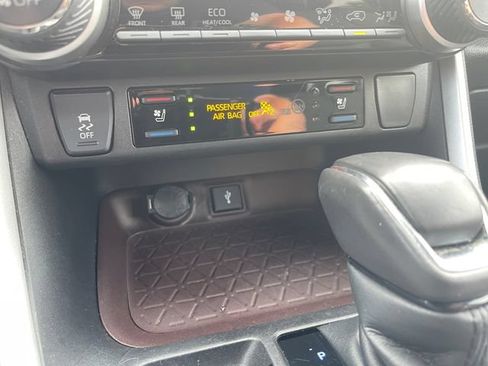 Used 2022 Toyota RAV4 Limited w/ Limited Grade Weather Package AWD/4WD image 30