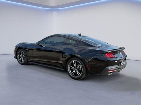 Used 2025 Ford Mustang Premium image 5