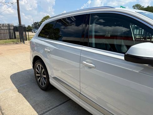 Used 2019 Audi Q7 3.0T Prestige w/ Prestige Package AWD/4WD image 9
