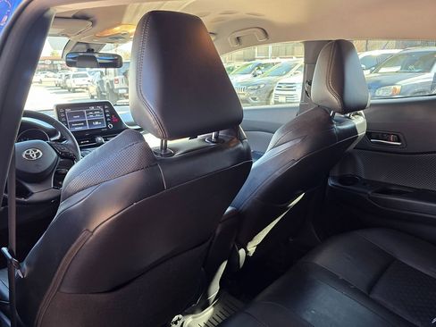 Used 2020 Toyota C-HR Limited image 26