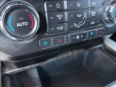 Used 2021 Ford F250 Lariat w/ Lariat Value Package AWD/4WD image 27