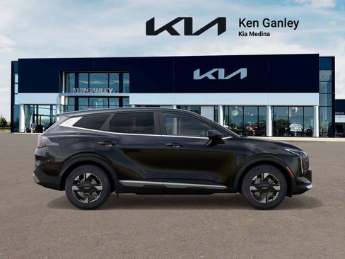 New 2026 Kia Sportage LX image 7