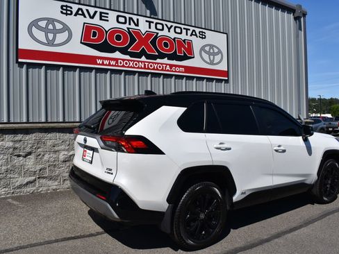 Used 2024 Toyota RAV4 XSE w/ Advanced Technology Package AWD/4WD image 5