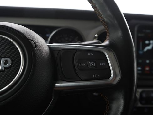 Used 2022 Jeep Wrangler Unlimited Sahara AWD/4WD image 26