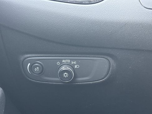 Used 2018 Chevrolet Equinox LT w/ LPO, Protection Package image 25