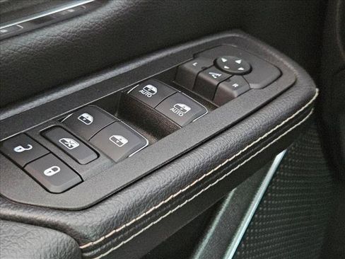 Used 2025 RAM 1500 Laramie w/ Sport Appearance Package image 17