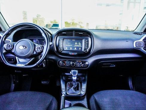 Used 2021 Kia Soul GT-Line FWD image 5