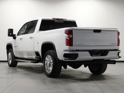 Used 2023 Chevrolet Silverado 2500 High Country w/ Safety Package II image 6