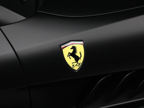 Certified 2018 Ferrari GTC4Lusso image 25