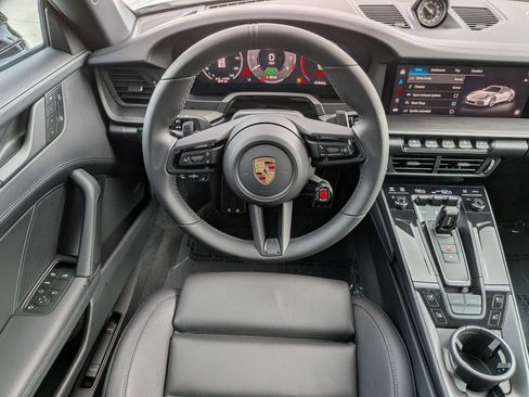 Used 2025 Porsche 911 Carrera 4 GTS image 16