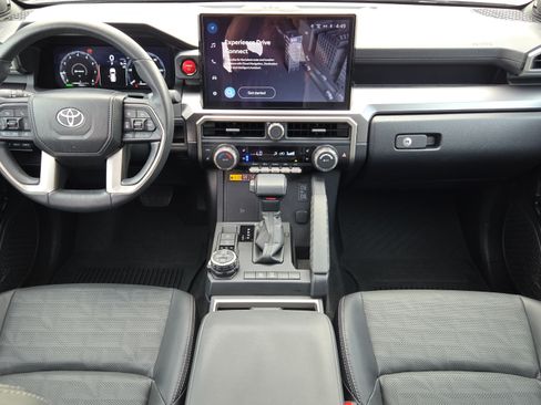 Certified 2025 Toyota 4Runner TRD Off-Road Premium AWD/4WD image 12