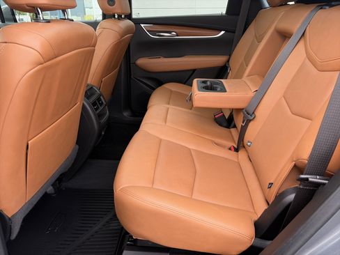 Used 2022 Cadillac XT5 Premium Luxury FWD image 26