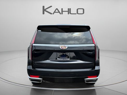Used 2023 Cadillac Escalade Premium Luxury AWD/4WD image 3