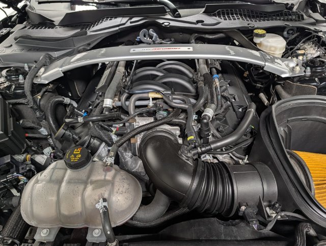 Used 2018 Ford Mustang Shelby GT350 w/ Electronics Package RWD image 38