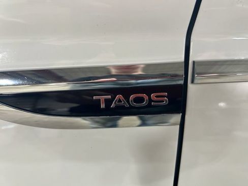 Used 2022 Volkswagen Taos SEL w/ Panoramic Sunroof Package AWD/4WD image 33