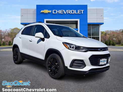 Used 2022 Chevrolet Trax LT w/ Sport Edition image 1