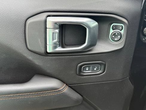 Used 2022 Jeep Gladiator Mojave w/ LED Lighting Group AWD/4WD image 34