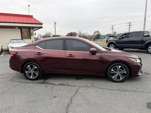 Used 2020 Nissan Sentra SV image 4