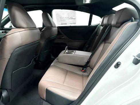 New 2025 Lexus ES 350 Ultra Luxury image 7