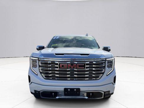 Used 2023 GMC Sierra 1500 Denali w/ Denali Reserve Package AWD/4WD image 8