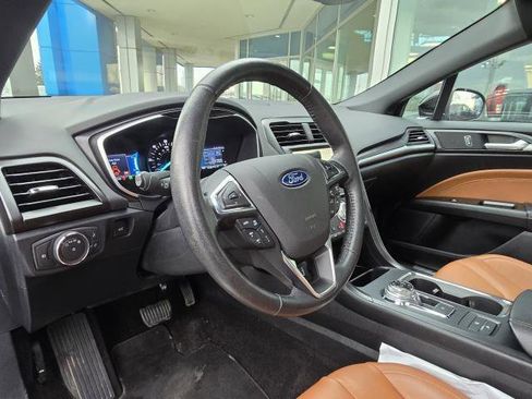 Used 2020 Ford Fusion Titanium image 14