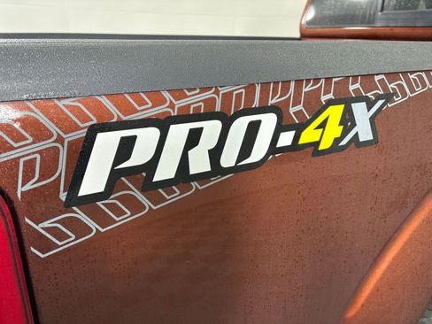 Used 2017 Nissan Frontier PRO-4X w/ Pro-4x Graphics Package image 10