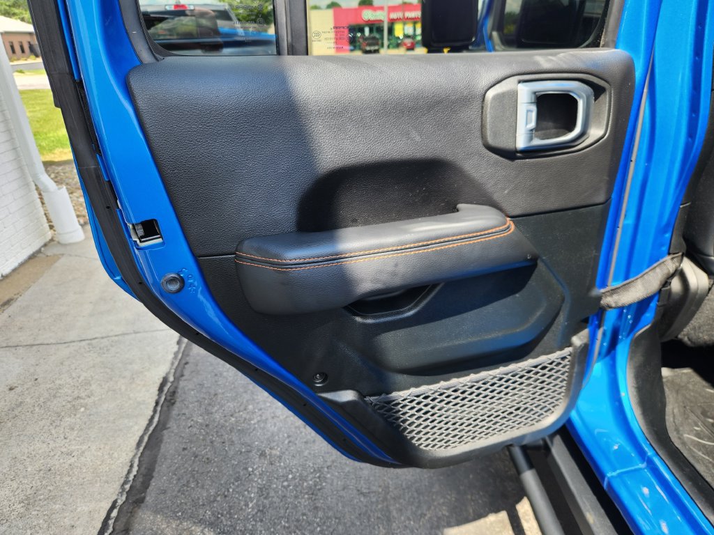 Used 2021 Jeep Gladiator Mojave AWD/4WD image 43