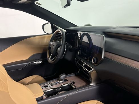 Used 2024 Lexus RX 350 Premium image 34