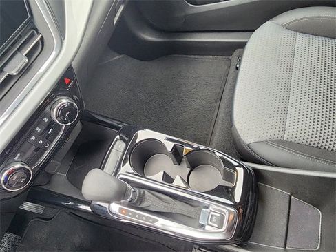 Used 2025 Chevrolet Trax LT image 30