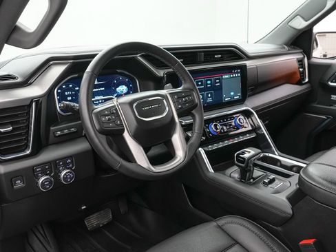 Used 2024 GMC Sierra 1500 Denali w/ Denali Reserve Package AWD/4WD image 15