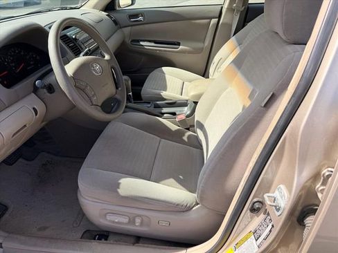 Used 2005 Toyota Camry image 7