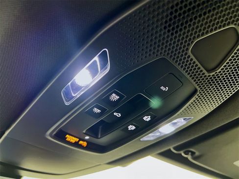 New 2025 Porsche Macan 4 Electric image 14