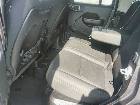 Used 2024 Jeep Wrangler Unlimited Rubicon 4xe AWD/4WD image 4
