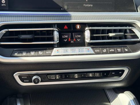 Used 2021 BMW X6 xDrive40i w/ M Sport Package image 16