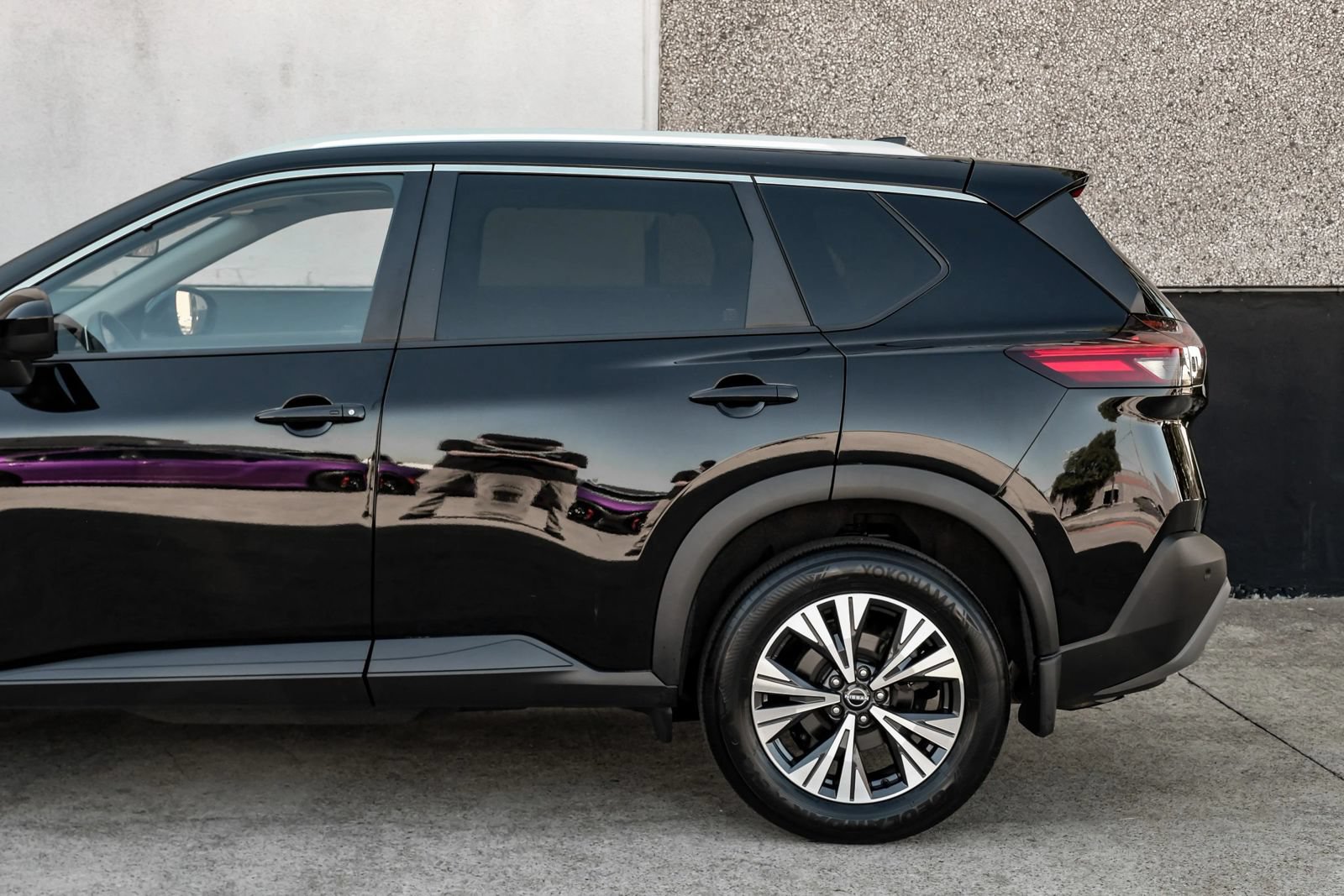 Used 2023 Nissan Rogue SV w/ SV Premium B Package AWD/4WD image 17