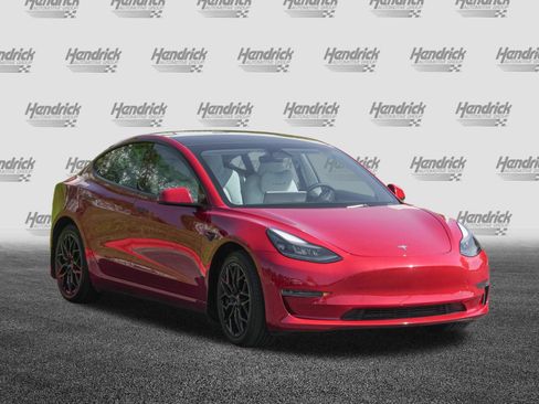Used 2023 Tesla Model 3 Standard Range RWD image 2