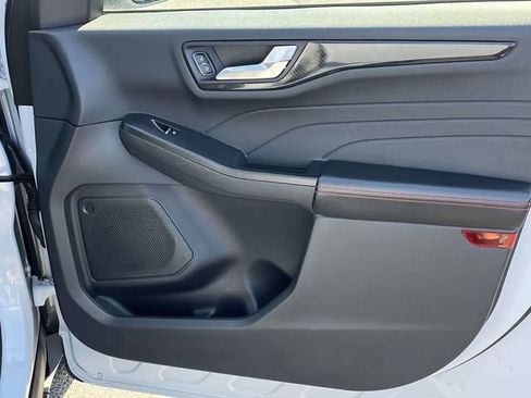 Used 2025 Ford Escape ST-Line FWD image 21