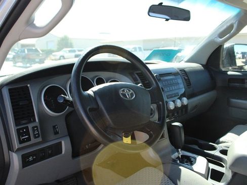 Used 2010 Toyota Tundra 4x4 Double Cab w/ Tow Pkg image 11