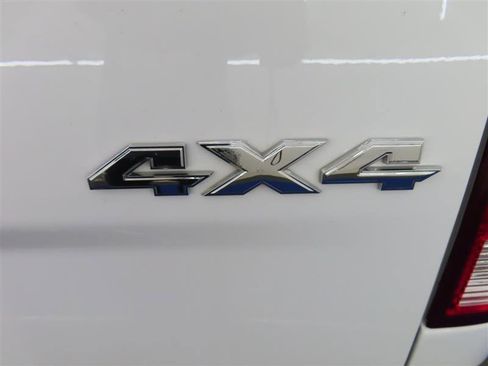 Used 2024 RAM 1500 Classic SLT AWD/4WD image 10