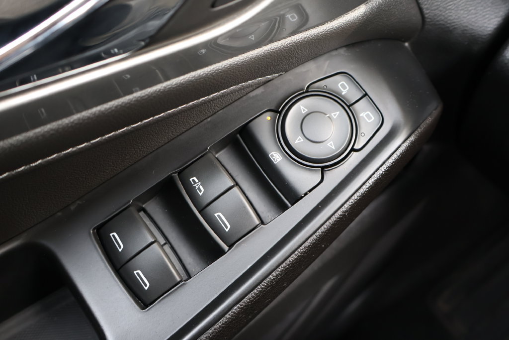 Certified 2023 Chevrolet Traverse LT FWD image 39