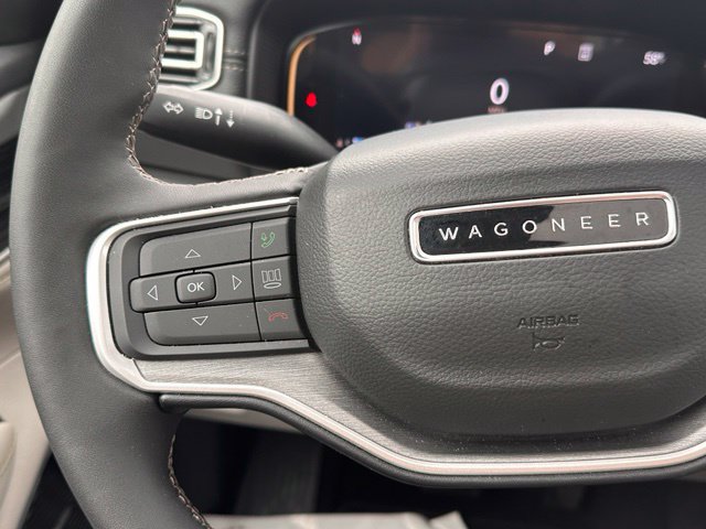Used 2025 Jeep Wagoneer Series III w/ Premium Group I AWD/4WD image 23