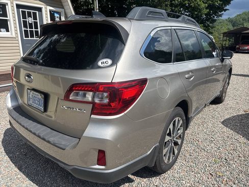 Used 2016 Subaru Outback 2.5i Limited AWD/4WD image 6