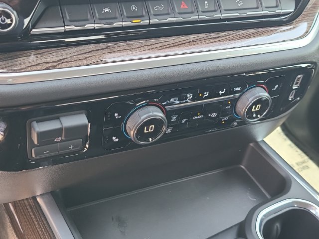 Used 2025 Chevrolet Silverado 1500 RST AWD/4WD image 29