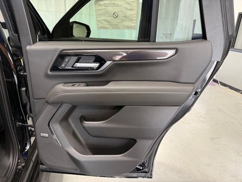 New 2026 GMC Yukon Elevation w/ LPO, Floor Liner Package AWD/4WD image 18