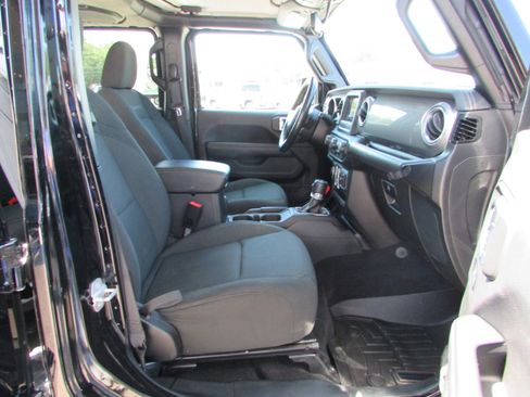 Used 2021 Jeep Wrangler Unlimited Sahara image 14