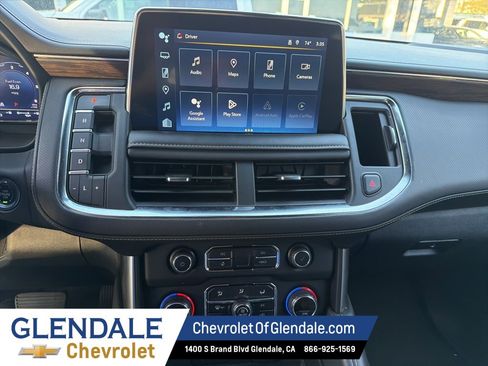 Used 2023 Chevrolet Suburban Premier image 10