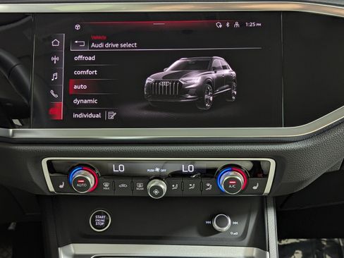 New 2025 Audi Q3 2.0T Premium image 16