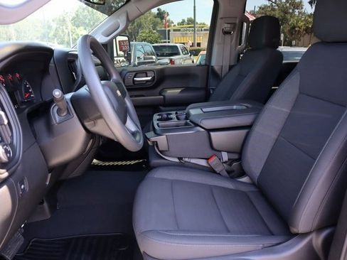 Certified 2025 Chevrolet Silverado 2500 Custom w/ Custom Value Package image 18