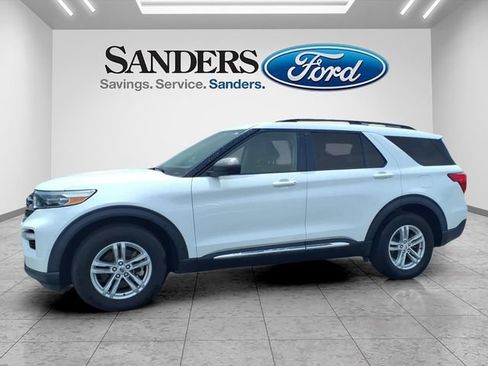 Used 2023 Ford Explorer XLT w/ Equipment Group 202A AWD/4WD image 5